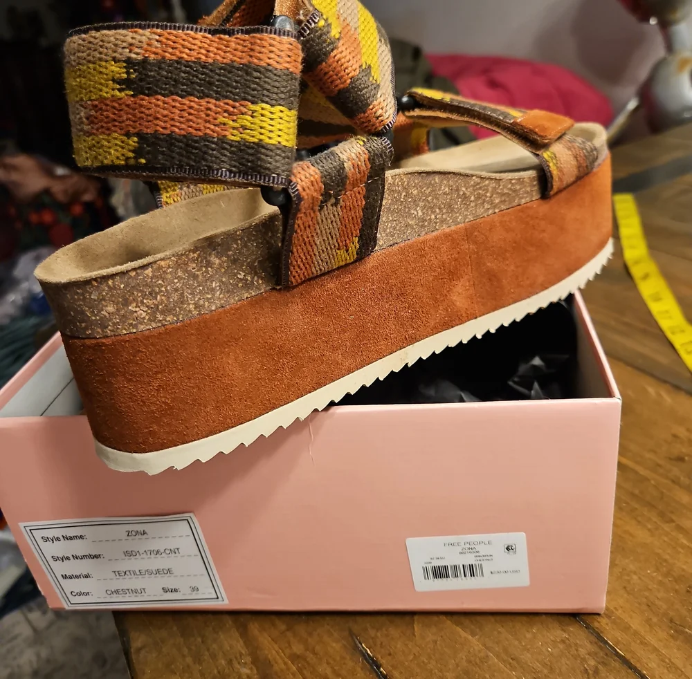 NWT Free People Intentionally Blank Flatform